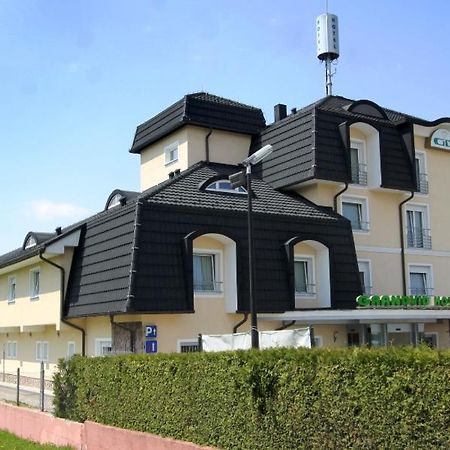 Škofljica Grandvid Hotel מראה חיצוני תמונה