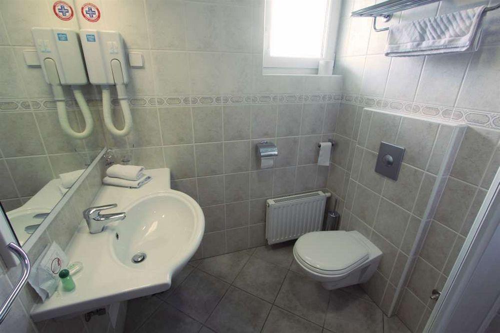 Škofljica Grandvid Hotel מראה חיצוני תמונה