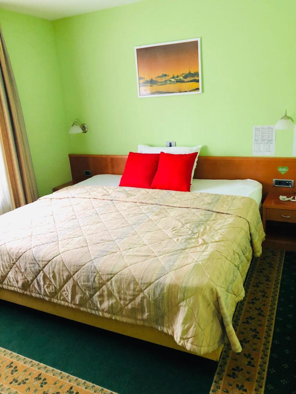 Škofljica Grandvid Hotel מראה חיצוני תמונה