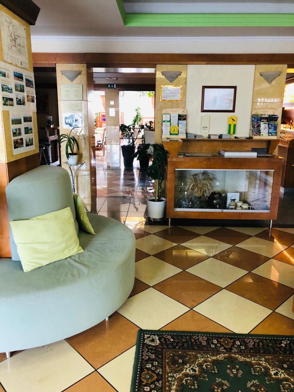 Škofljica Grandvid Hotel מראה חיצוני תמונה
