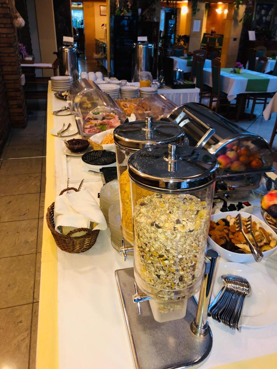 Škofljica Grandvid Hotel מראה חיצוני תמונה