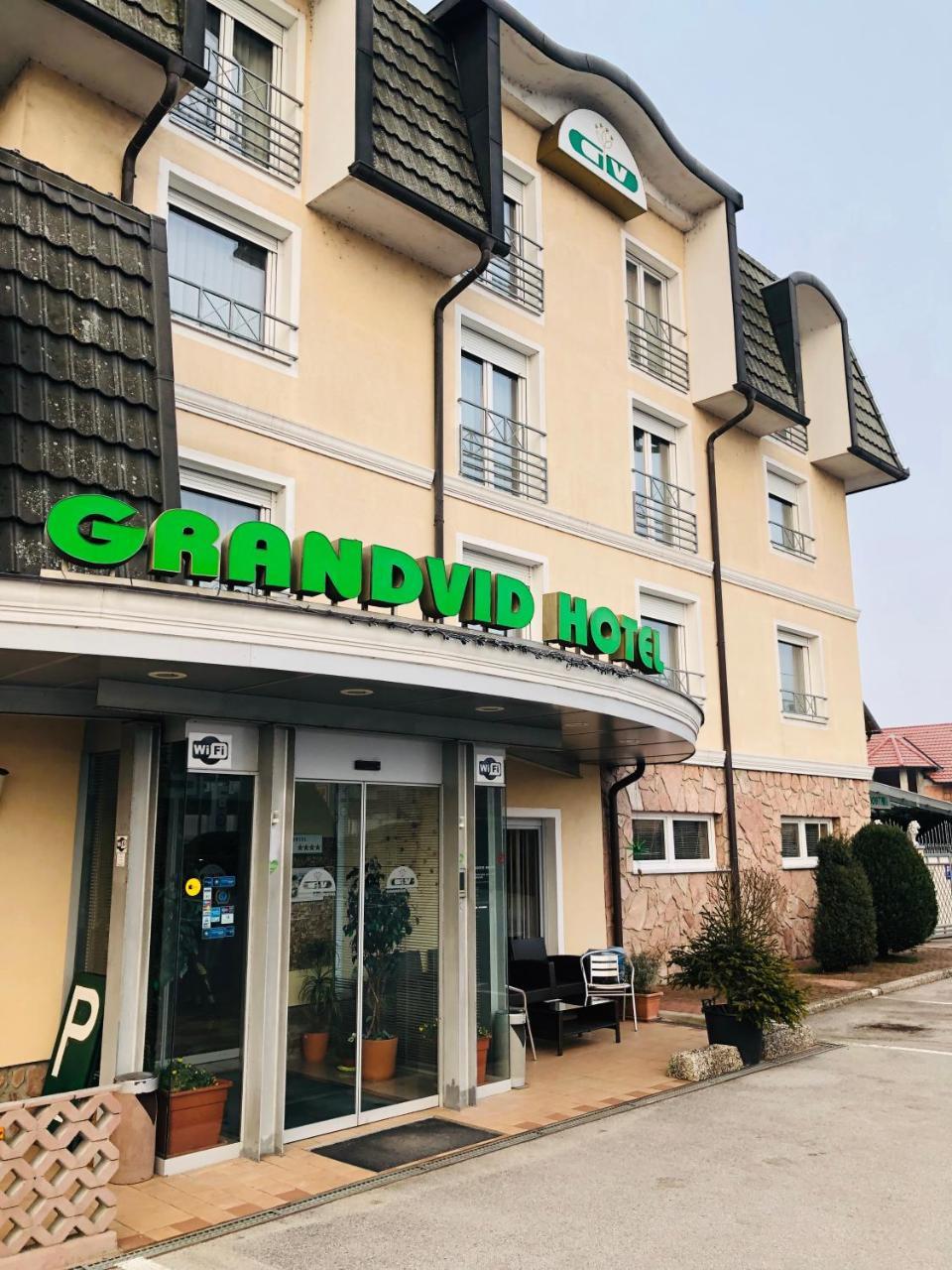 Škofljica Grandvid Hotel מראה חיצוני תמונה